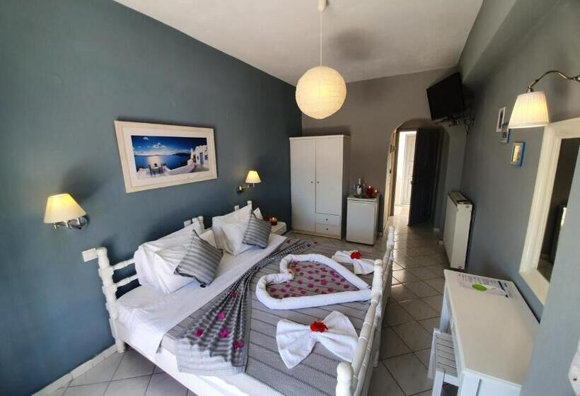 اتاق استاندارد با بالکن و چشم‌انداز دریا, Nostos Beach