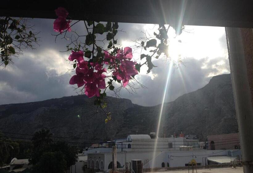 اتاق استاندارد با بالکن, Nostos Beach