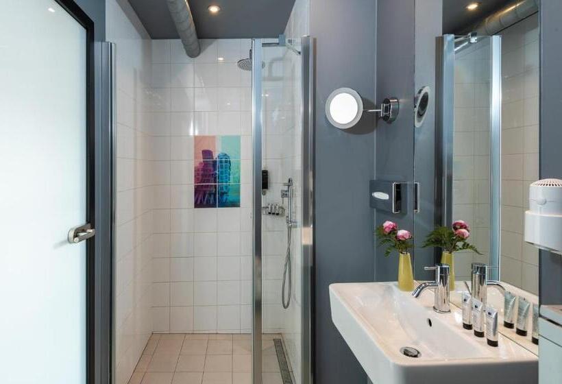اتاق لوکس چهار تخته, Nyx Hotel Prague By Leonardo Hotels