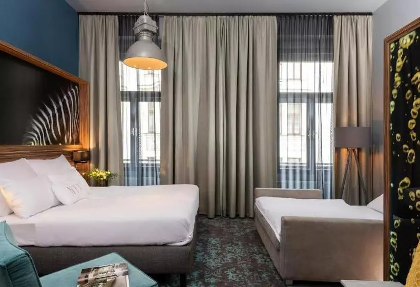 اتاق لوکس چهار تخته, Nyx Hotel Prague By Leonardo Hotels