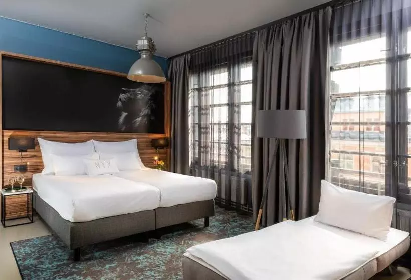 اتاق لوکس سه تخته, Nyx Hotel Prague By Leonardo Hotels