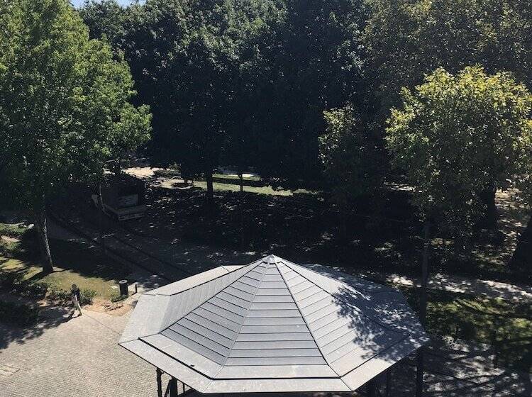 اتاق استاندارد با چشم‌انداز باغ, Porto Wine Hostel