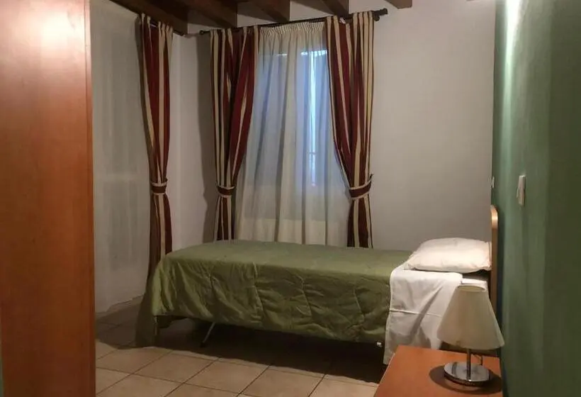 Chambre Standard Individuelle, Il Borgo