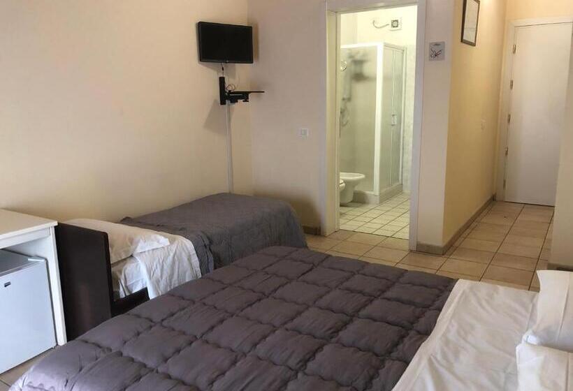 Chambre Familiale, Il Borgo