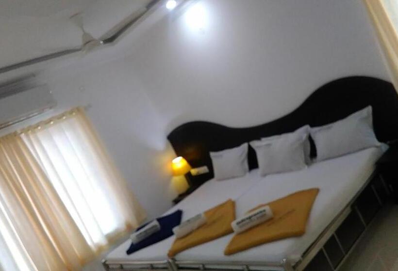 سوییت خانوادگی, Indraprastha Tourist Home