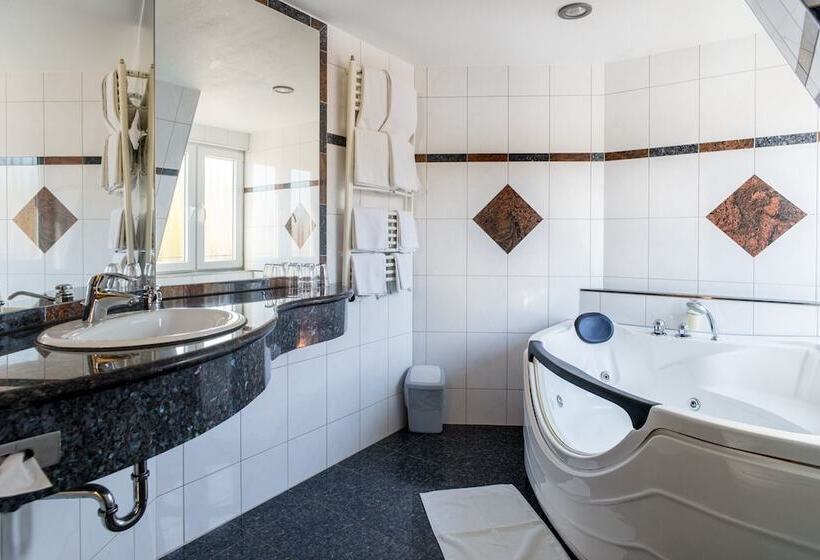 اتاق استاندارد چهار تخته, Aparthotel Astro   Nichtraucher