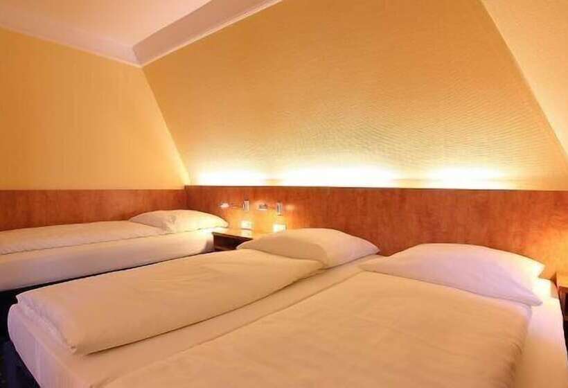 标准三人间, Aparthotel Astro   Nichtraucher