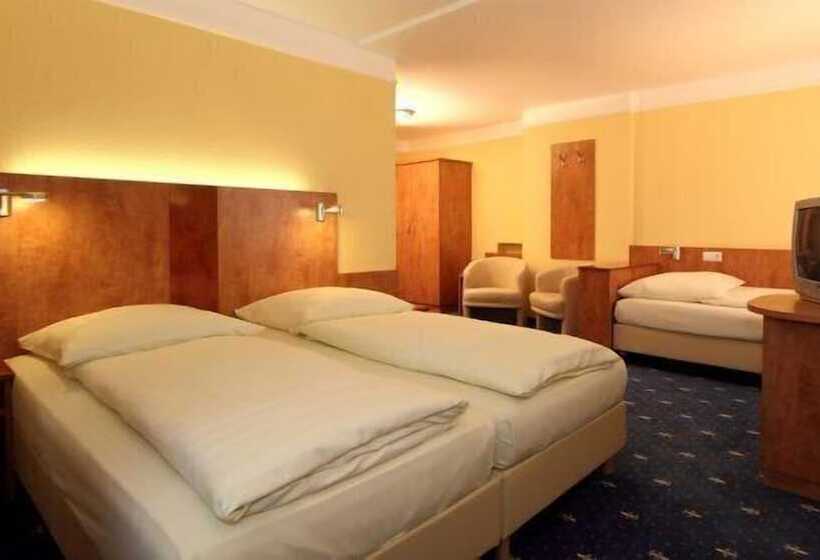 标准三人间, Aparthotel Astro   Nichtraucher