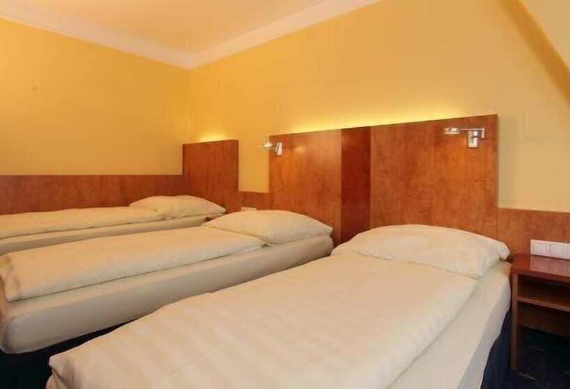 标准三人间, Aparthotel Astro   Nichtraucher