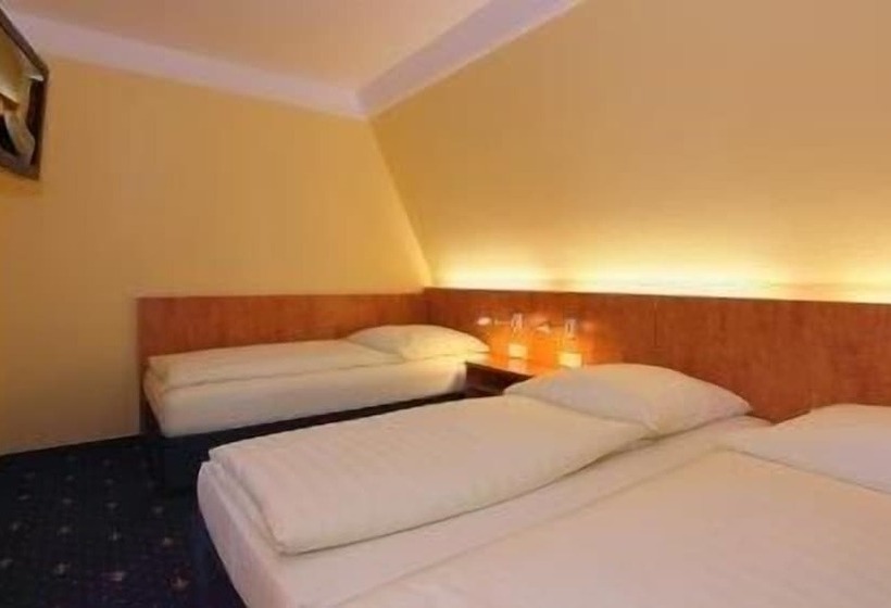 标准三人间, Aparthotel Astro   Nichtraucher