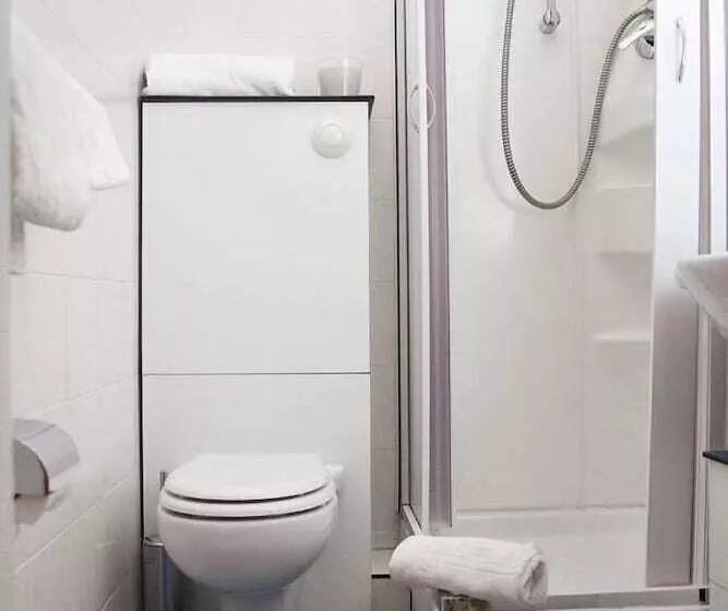 Standard Yhden Hengen Huone, Albergo Duomo