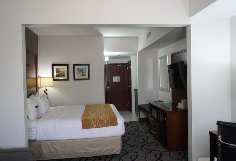 Люкс Кровать Кинг, Comfort Inn & Suites Frisco   Plano