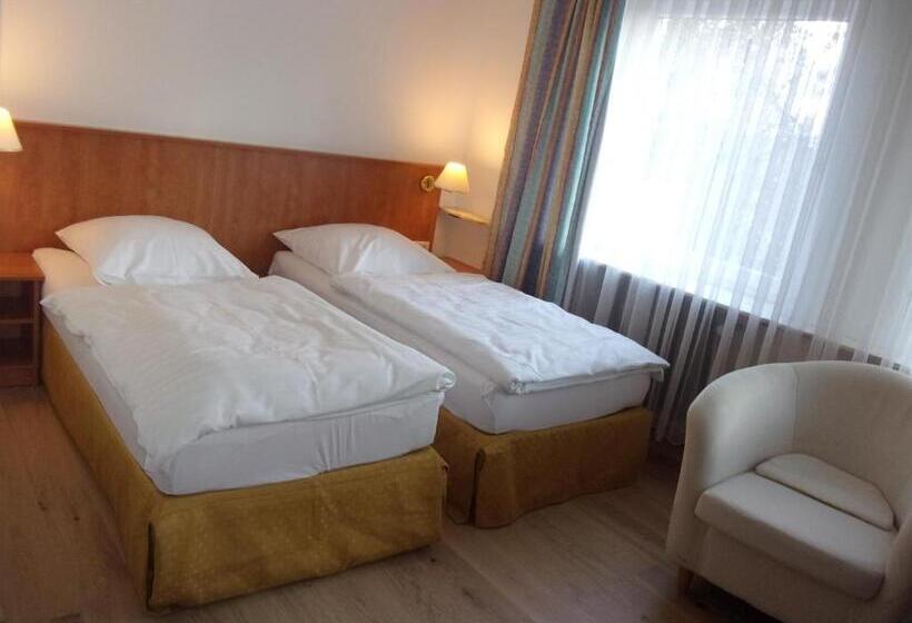 Номер Стандарт, Fährhaus