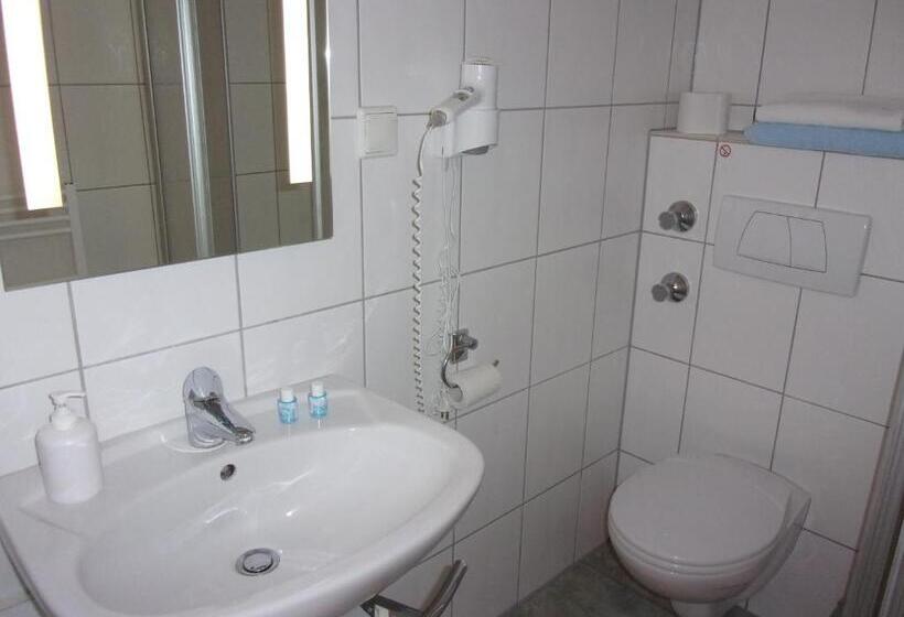 Номер Стандарт, Fährhaus