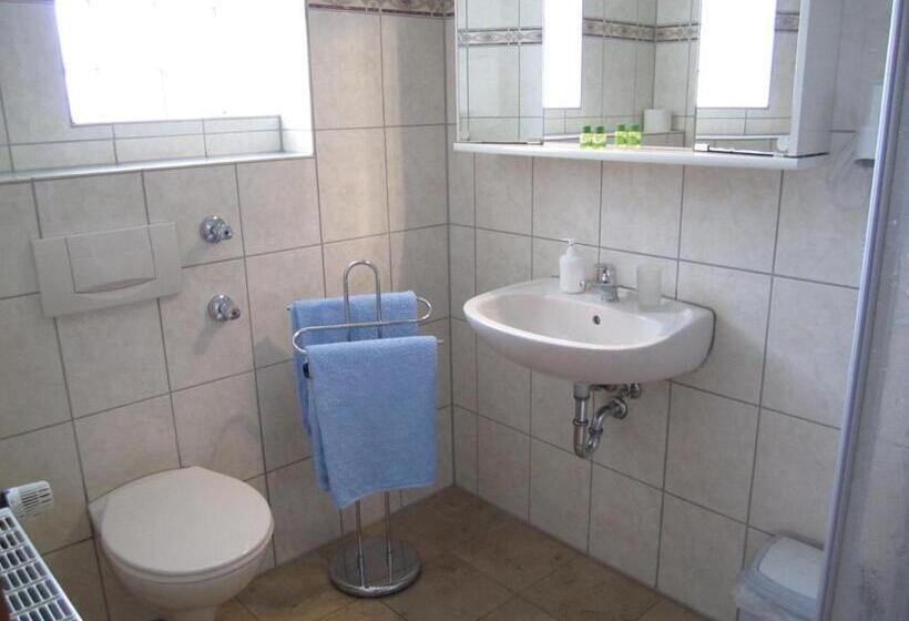 Номер Стандарт, Fährhaus