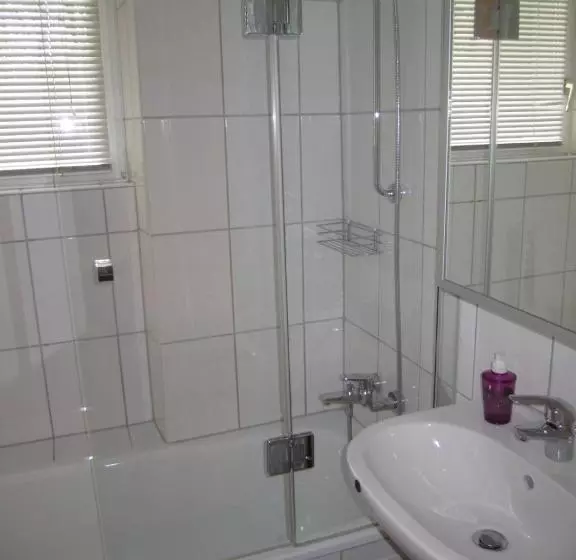 Standard Kolmen Hengen Huone, Fährhaus
