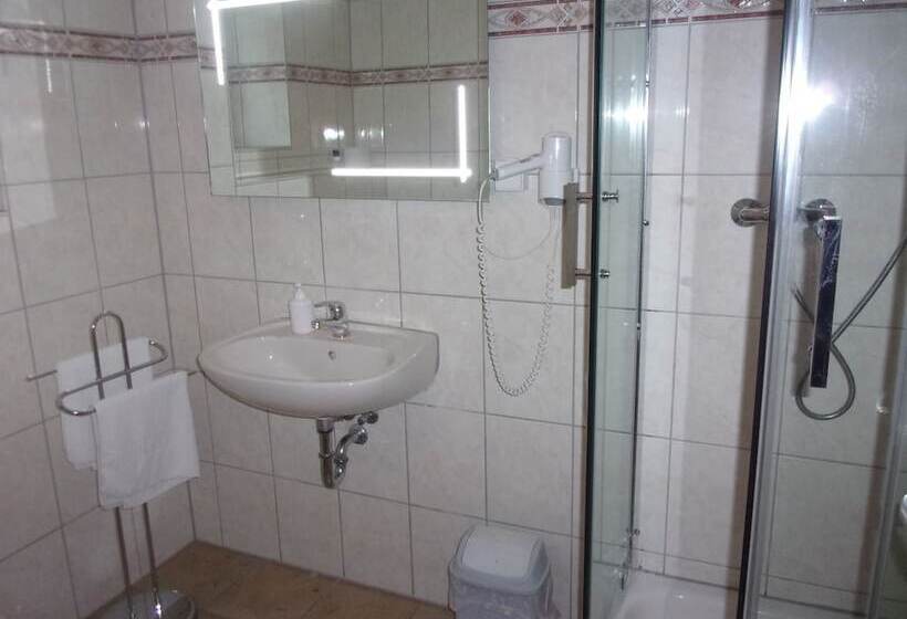 Номер Стандарт, Fährhaus