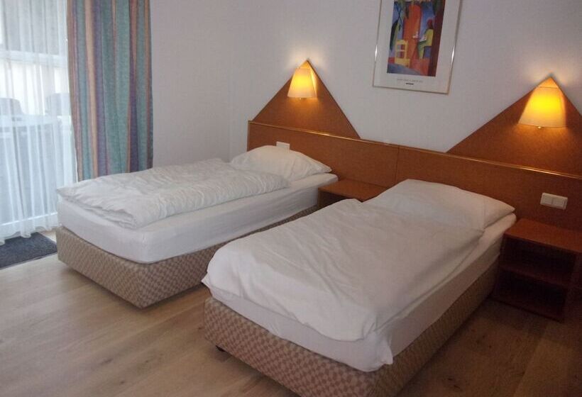 Номер Стандарт, Fährhaus