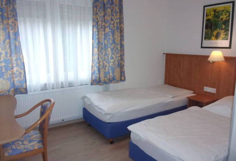 Номер Стандарт, Fährhaus