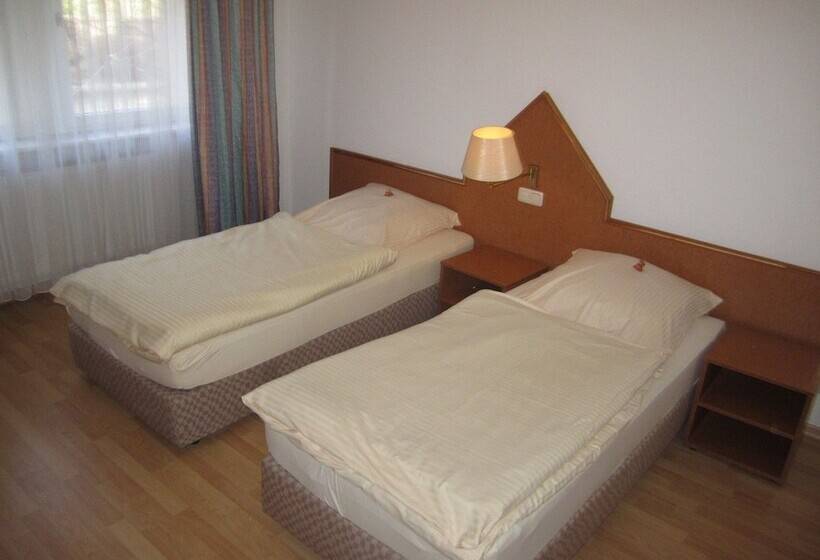 Номер Стандарт, Fährhaus