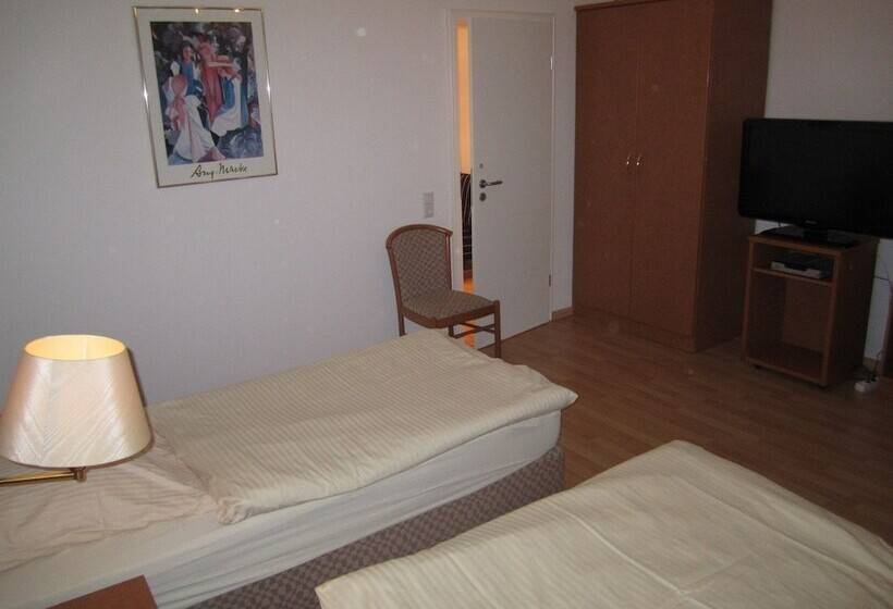 Номер Стандарт, Fährhaus