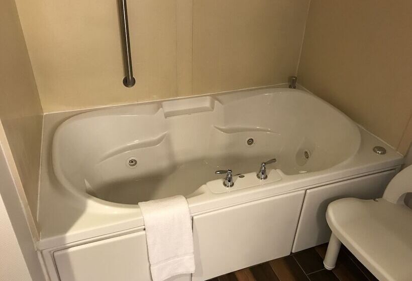 자쿠지 스위트, Hampton Inn & Suites Lamar
