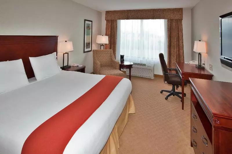 Standard-huone King-vuode, Holiday Inn Express Hotel & Suites Brockville, An Ihg