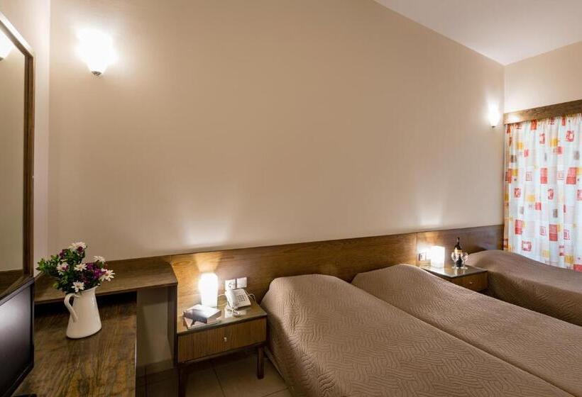 Quarto Estandar, Pavlina Beach