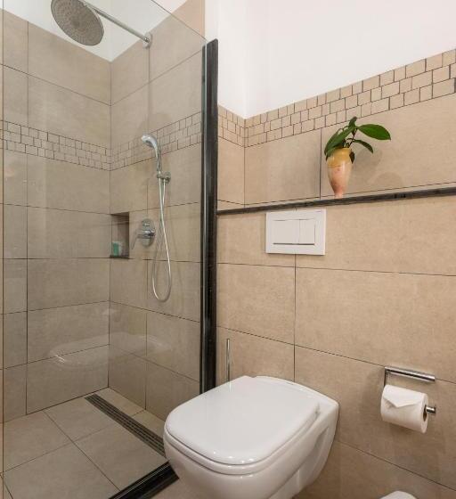 اتاق لوکس, Severin Sea Lodge