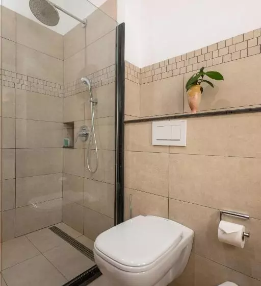 اتاق لوکس, Severin Sea Lodge