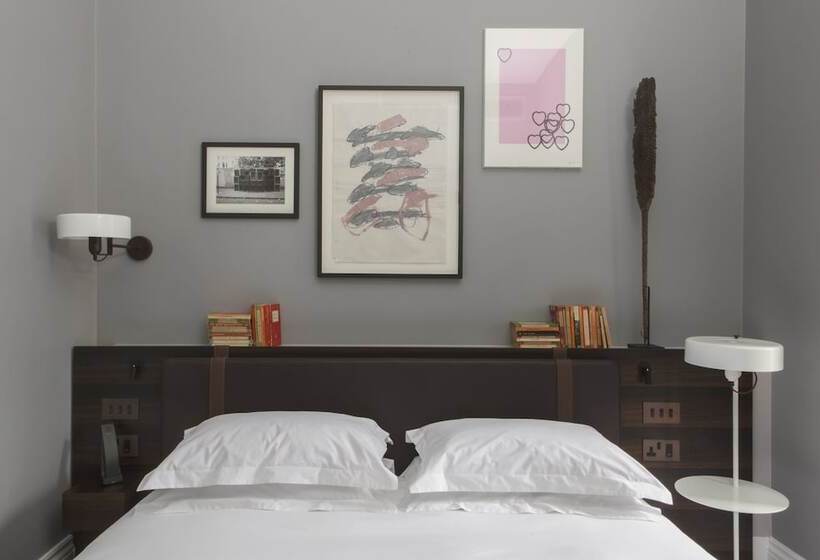 スタンダードルーム, The Laslett