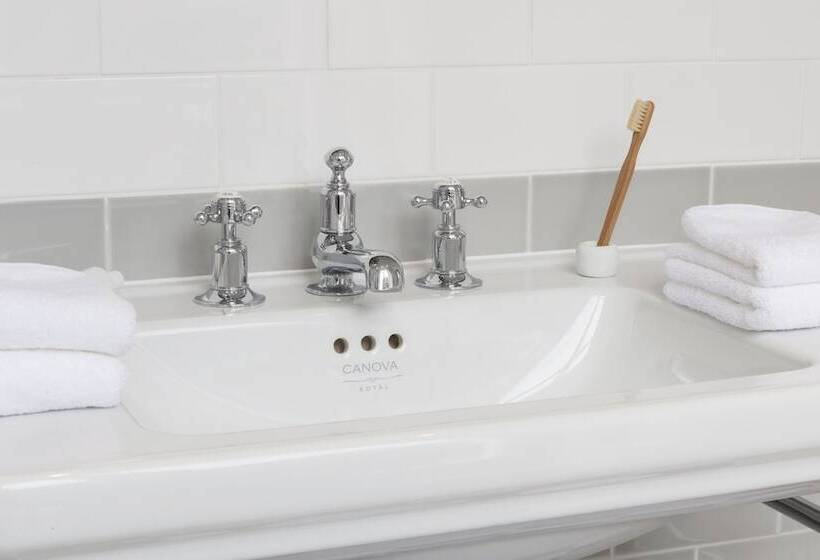 スタンダードルーム, The Laslett