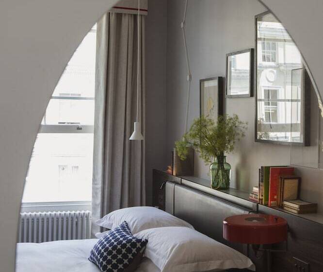 スタンダードルーム, The Laslett