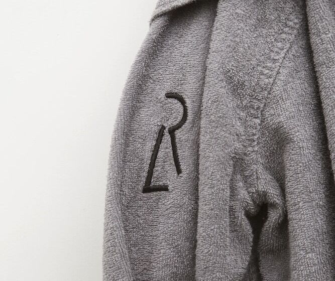 スタンダードシングルルーム, The Laslett