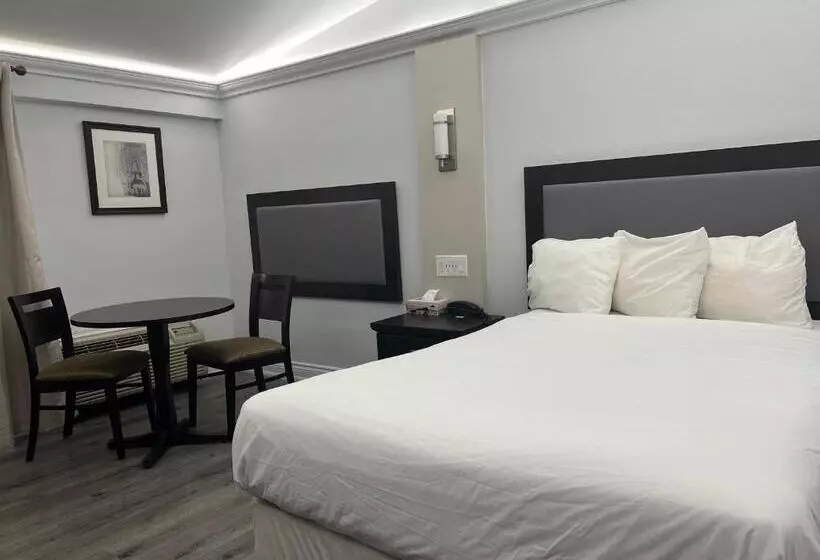 Standard-huone, Travelodge By Wyndham Sarnia