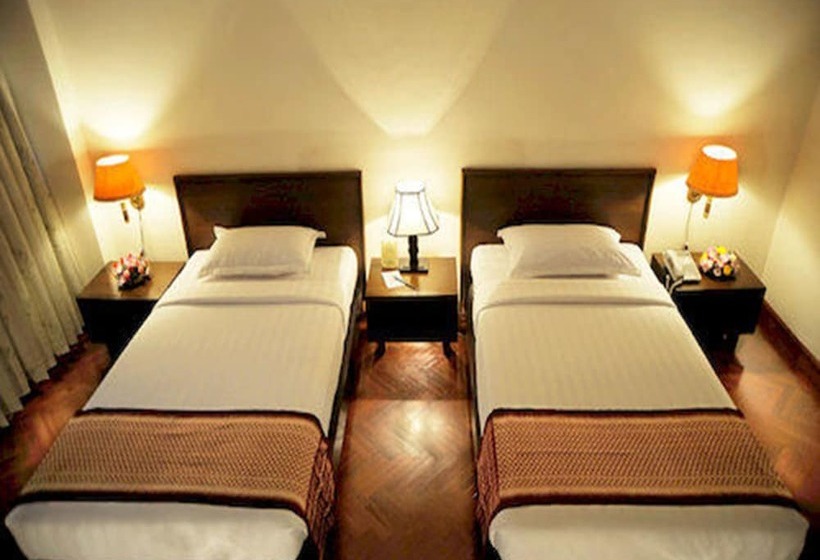 اتاق لوکس, Yangon