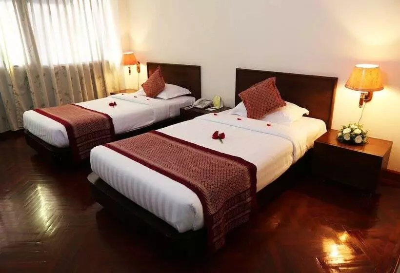 اتاق لوکس, Yangon