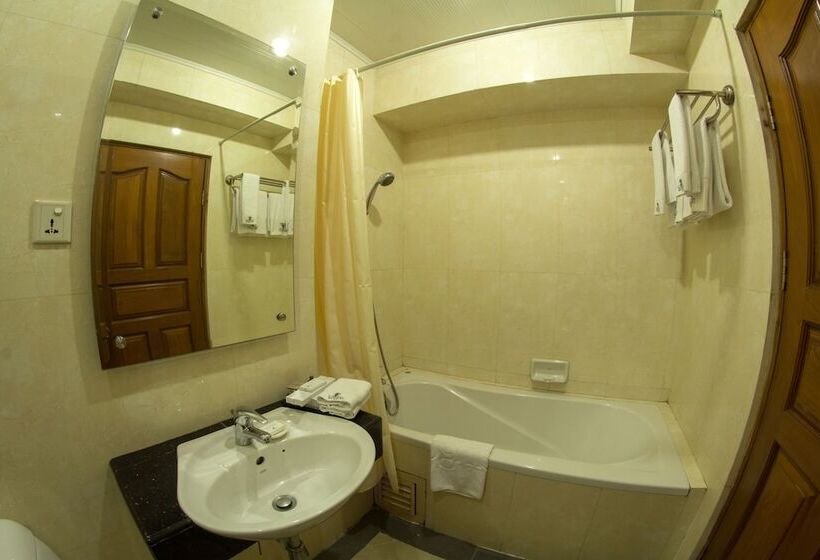 سوییت اجرایی, Yangon