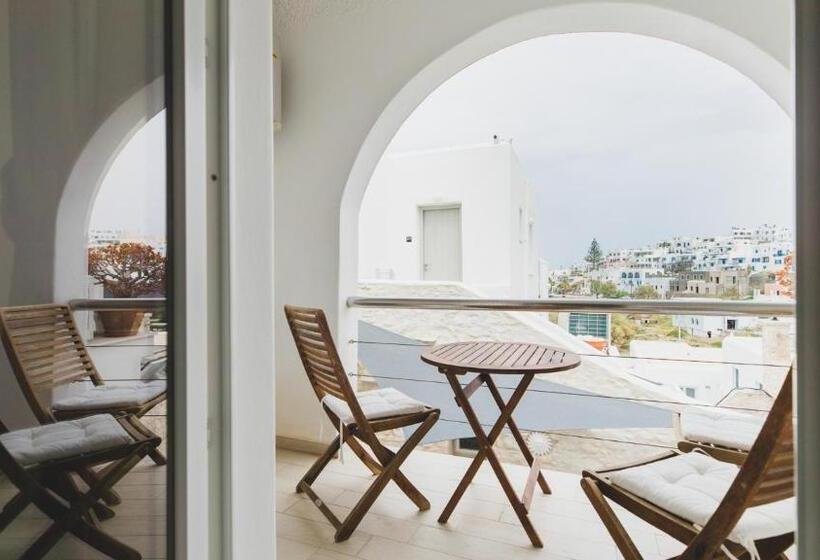 סוויטת ג'וניור נוף לעיר, Paliomylos Spa