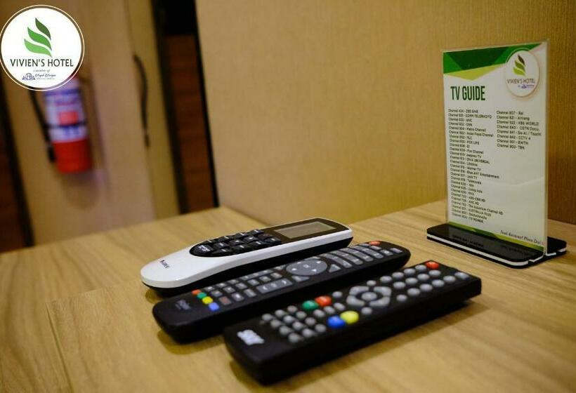 اتاق لوکس با تخت بزرگ, Vivien S