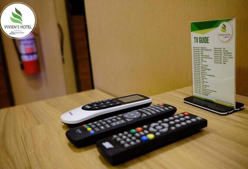 اتاق سوپریور, Vivien S