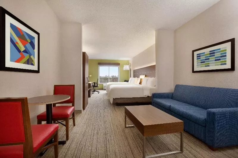 スイート, Holiday Inn Express Hotel & Suites Opelika Auburn, An Ihg
