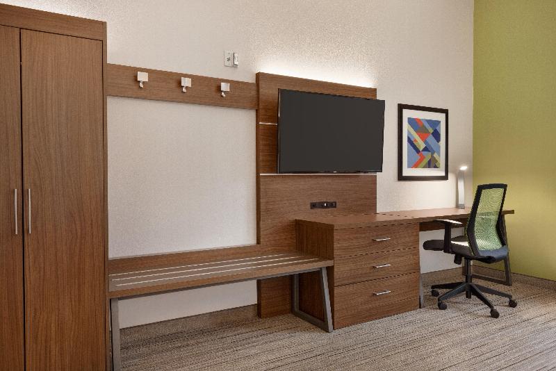 Люкс Адаптированный для Инвалидов, Holiday Inn Express Hotel & Suites Opelika Auburn, An Ihg