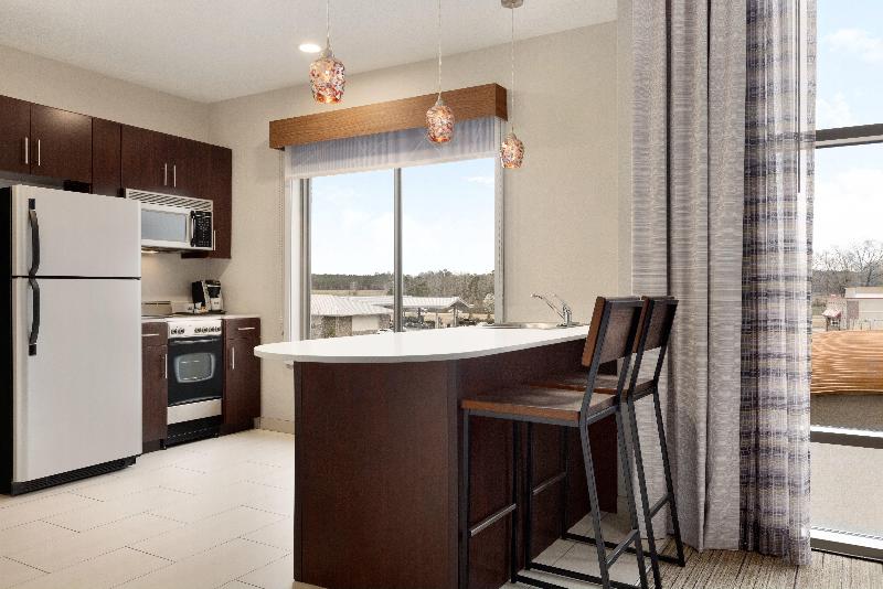 Люкс Кровать Кинг, Holiday Inn Express Hotel & Suites Opelika Auburn, An Ihg