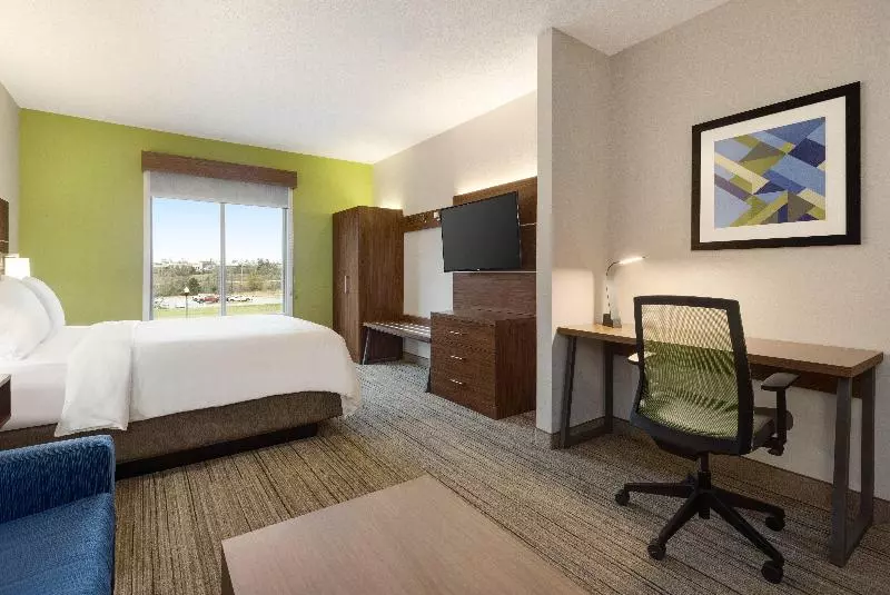 身障者適用キングサイズベッドルーム, Holiday Inn Express Hotel & Suites Opelika Auburn, An Ihg