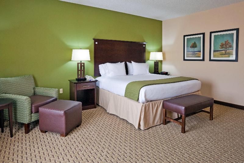 Номер Стандарт, Holiday Inn Express Hotel & Suites Opelika Auburn, An Ihg