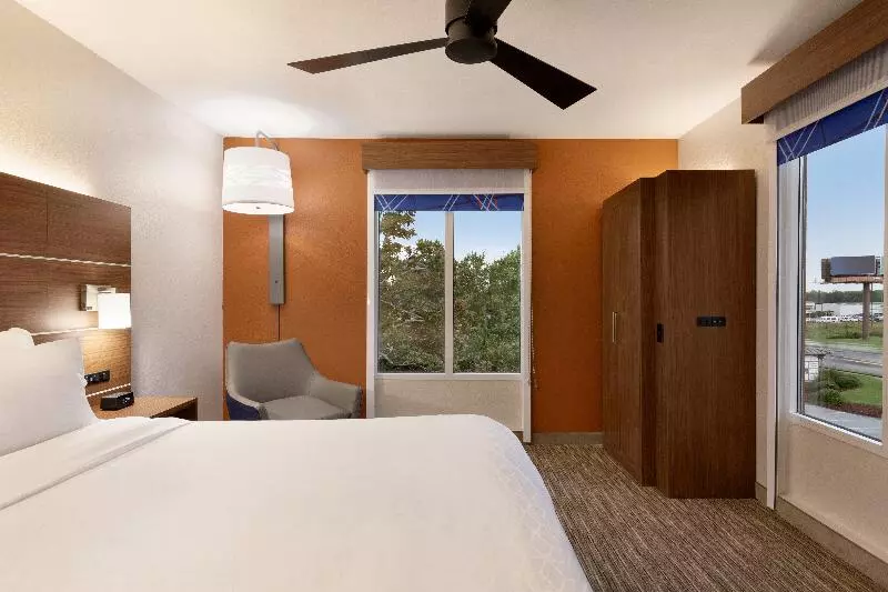 スタンダードルーム, Holiday Inn Express Hotel & Suites Opelika Auburn, An Ihg