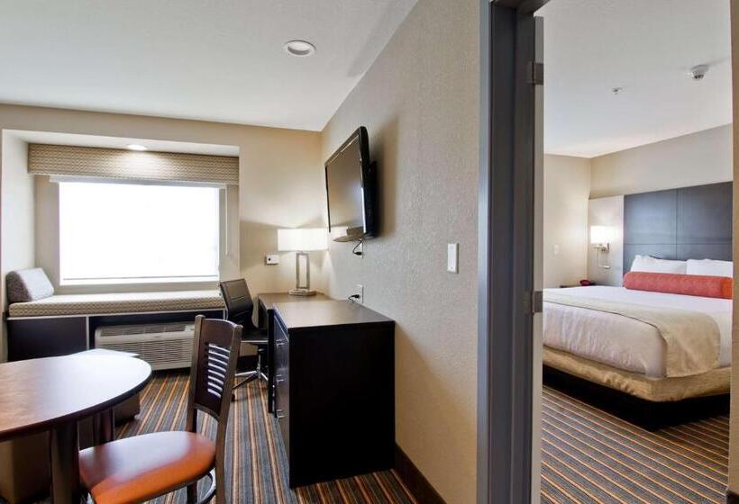 جناح عائلي, Best Western Plus Woodstock Inn & Suites