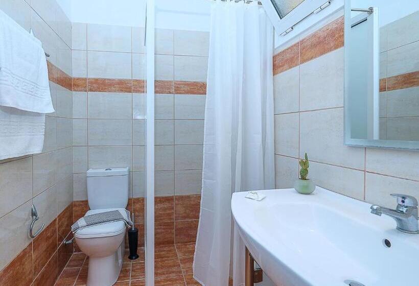 Standard-huone Puutarhanäkymä, Calypso