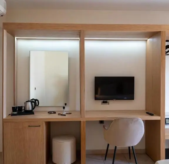 Habitación Triple Estándar Vista Jardín, Calypso